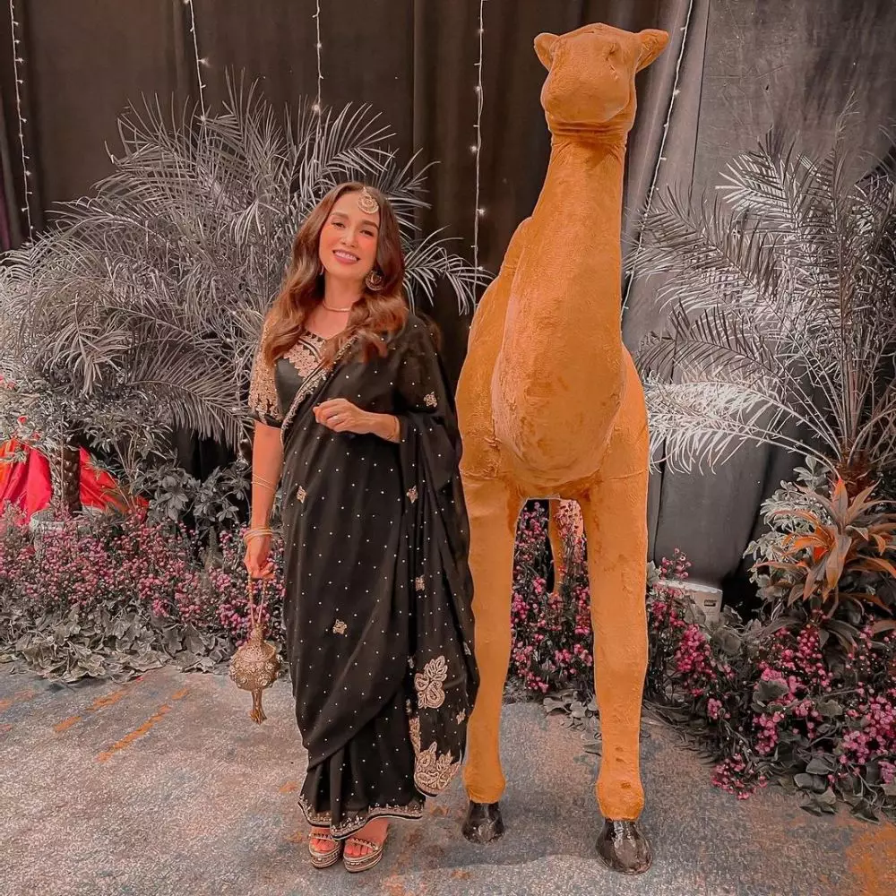 Potret penyanyi cantik ala bintang India © Instagram Potret penyanyi cantik ala bintang India © Instagram