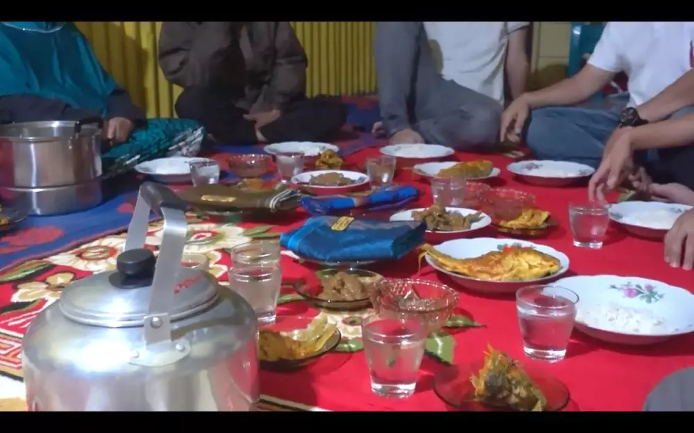 rumah Fatin Sidqia di kampung halaman YouTube