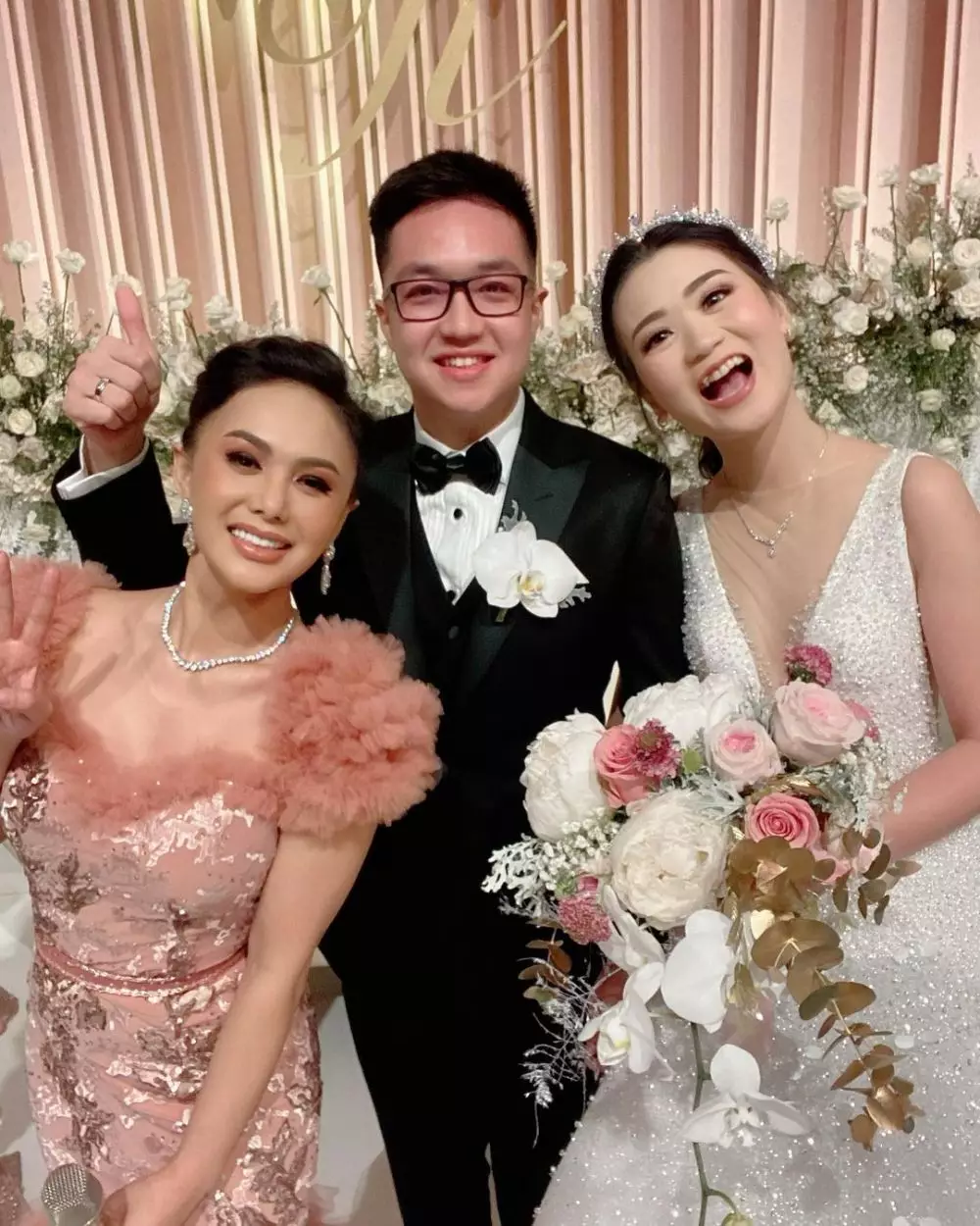 Gaya Yuni Shara kondangan Instagram © 2021 brilio.net