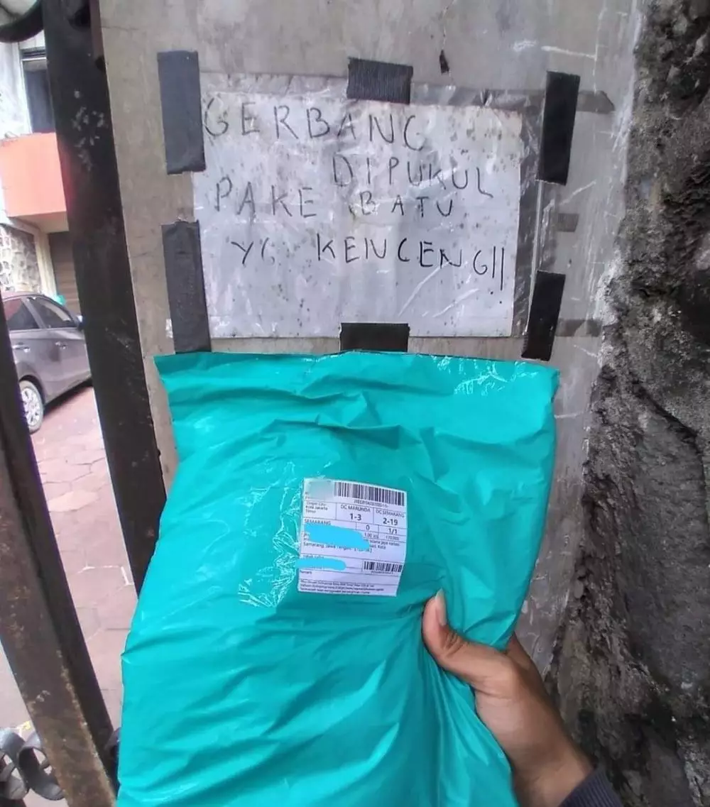 Pemberitahuan untuk kurir © berbagai sumber