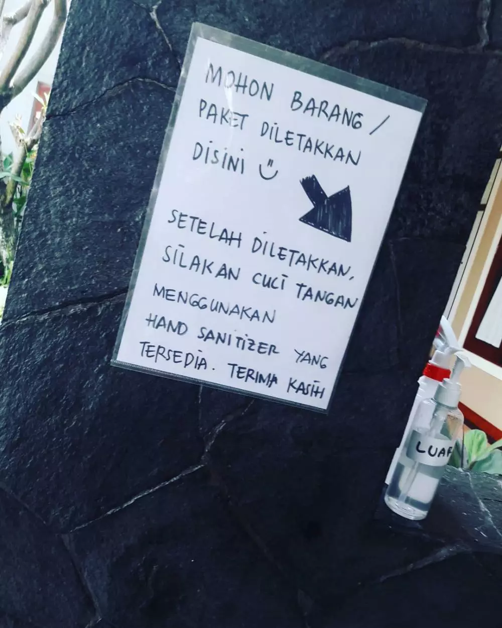Pemberitahuan untuk kurir © berbagai sumber