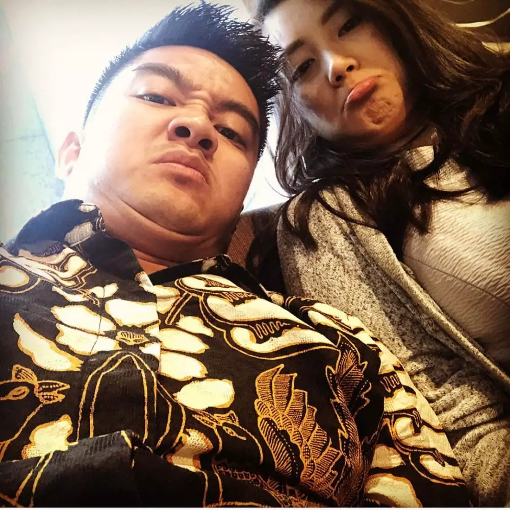 Gaya Boy William dan kekasih saat kondangan © 2021 brilio.net