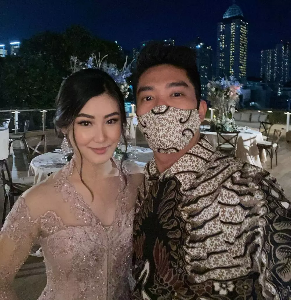 Gaya Boy William dan kekasih saat kondangan © 2021 brilio.net