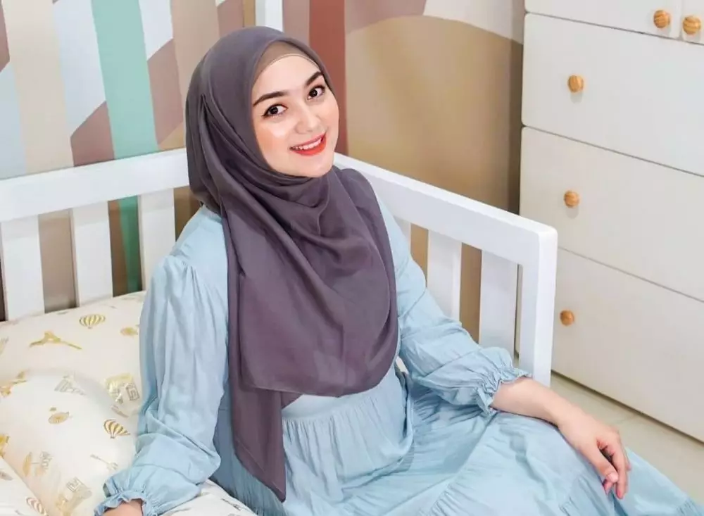 potret Citra Kirana bermakeup tebal © 2021 brilio.net