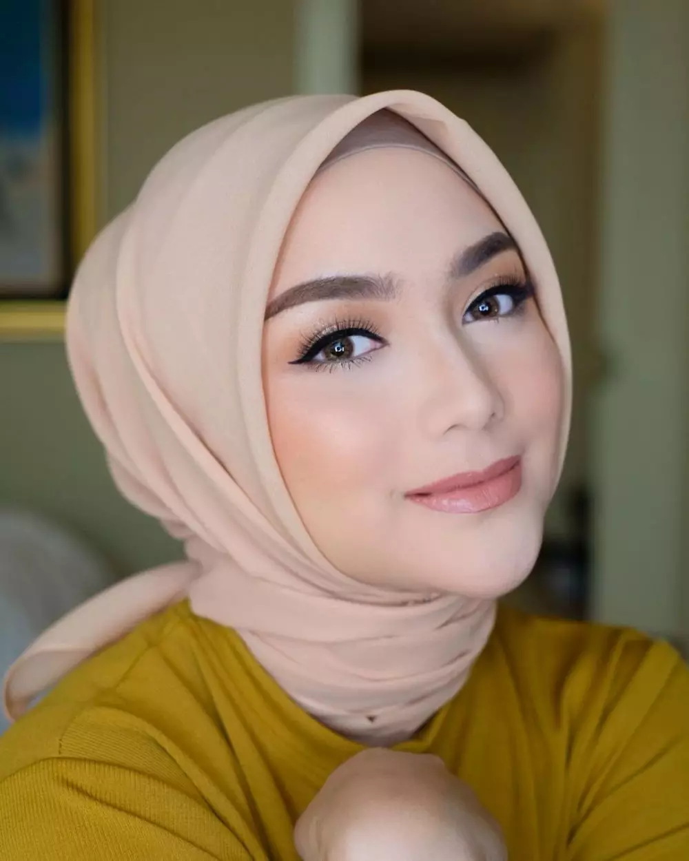 potret Citra Kirana bermakeup tebal © 2021 brilio.net
