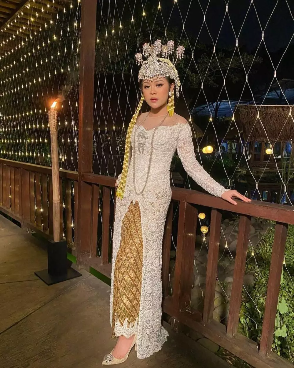 Pesona Meli LIDA pakai busana pengantin Instagram