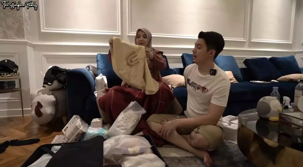 persiapan Zaskia Sungkar lahiran © YouTube