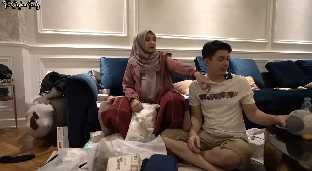 persiapan Zaskia Sungkar lahiran © YouTube