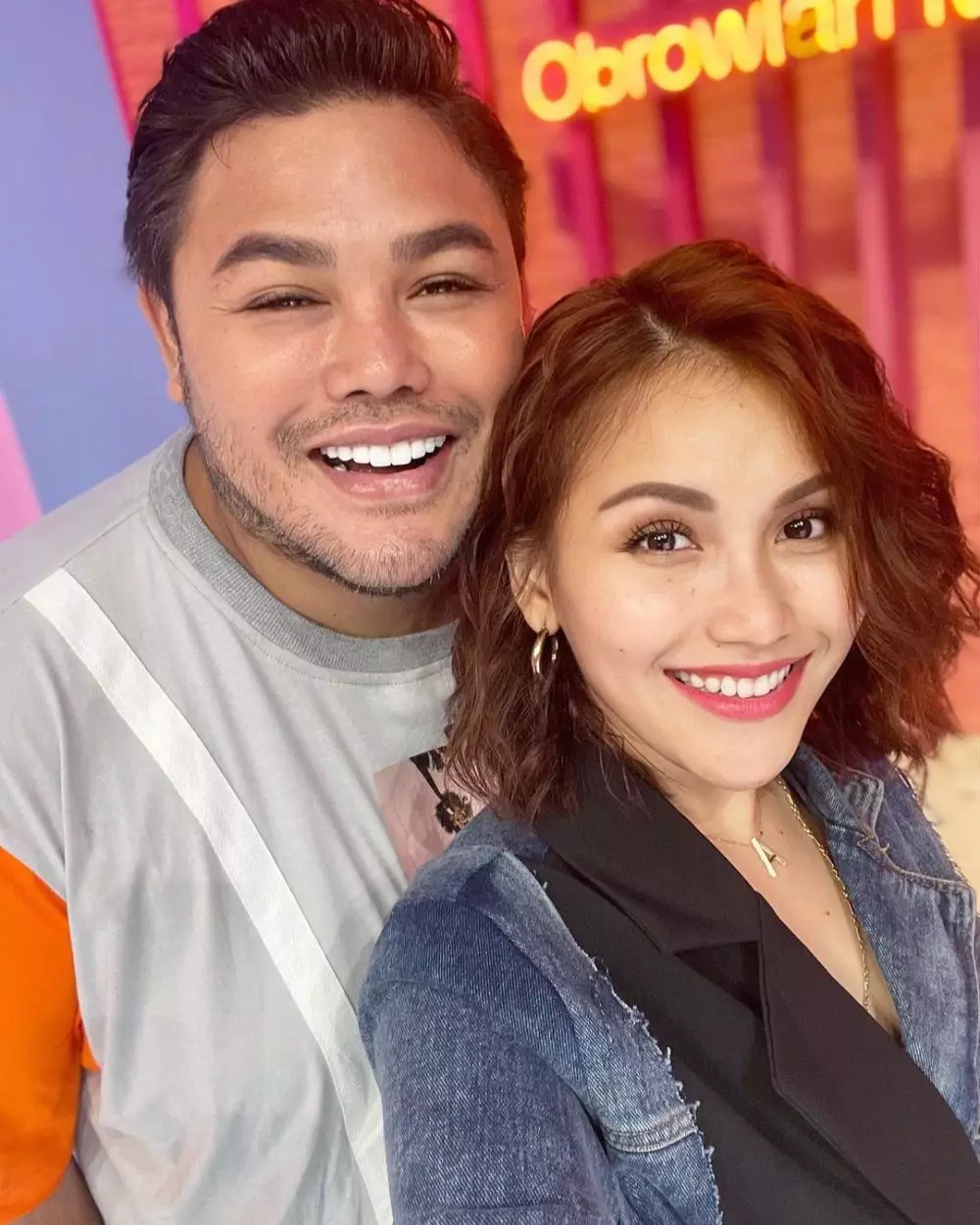 Ayu Ting Ting pernah nembak Ivan Gunawan © 2021 brilio.net