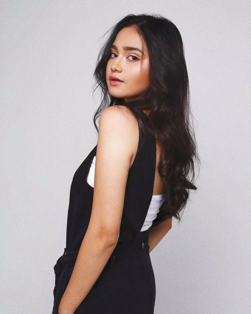 Gaya pemotretan Syifa Hadju dalam berbagai tema © 2021 brilio.net