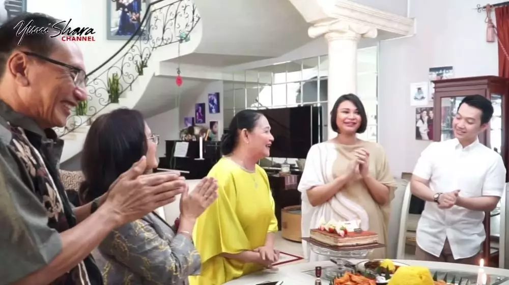 ulang tahun Kartika Sary © 2021 brilio.net