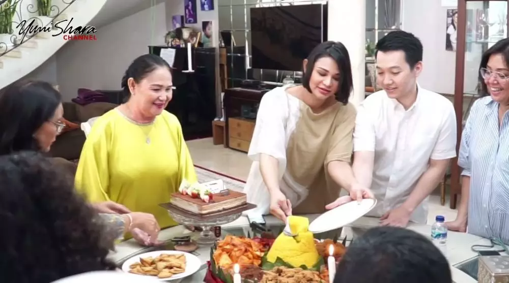 ulang tahun Kartika Sary © 2021 brilio.net