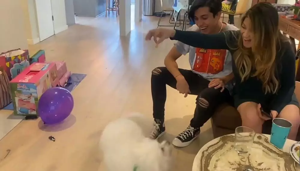 Azhari bersaudara rayakan ulang tahun Calyca © 2021 brilio.net YouTube Azhari bersaudara rayakan ulang tahun Calyca © 2021 brilio.net YouTube