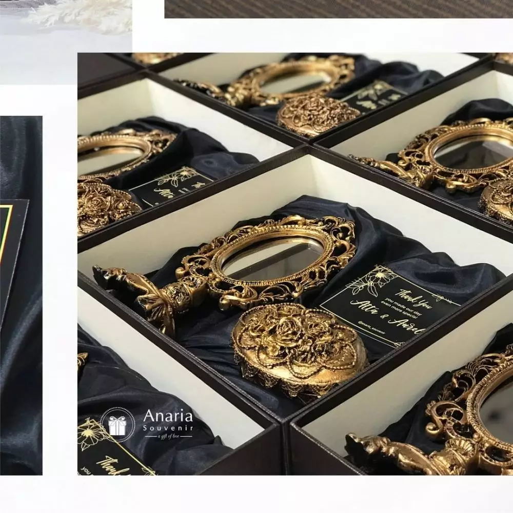 suvenir lamaran seleb © 2021 brilio.net suvenir lamaran seleb © 2021 brilio.net