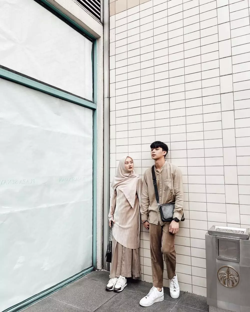 Fakta Rey Mbayang dan Dinda Hauw positif Covid-19 © Instagram