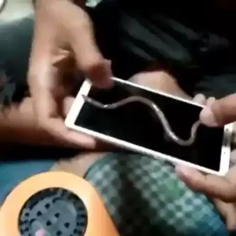 tingkah kocak main game Berbagai sumber