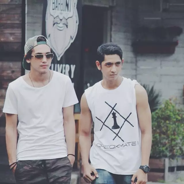 potret pemain Ikatan Cinta bareng artis © 2021 brilio.net