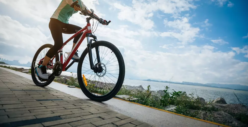 7 Tips gowes aman buat pemula dan starter pack yang bikin fresh berbagai sumber