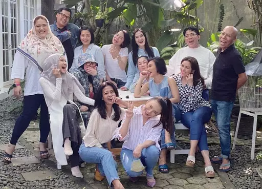 Geng seleb usia 40-an kompak © Instagram