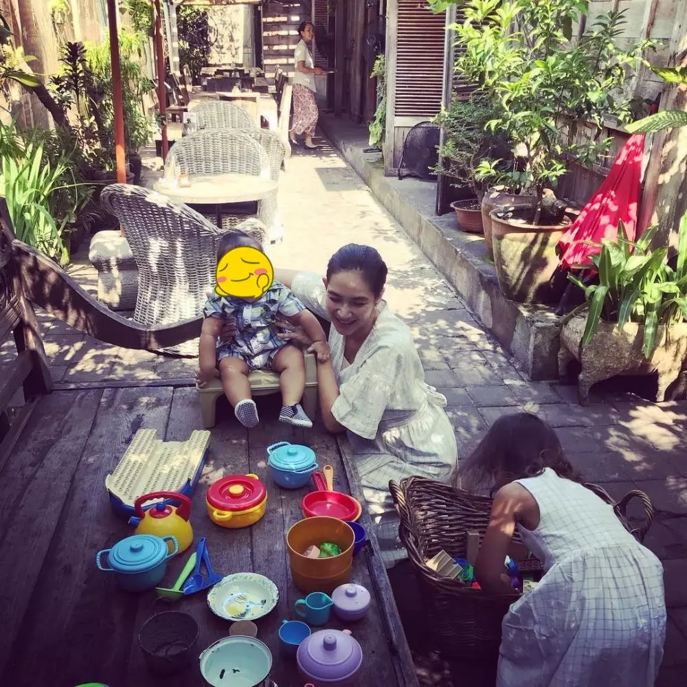 Keseharian Happy Salma © Instagram