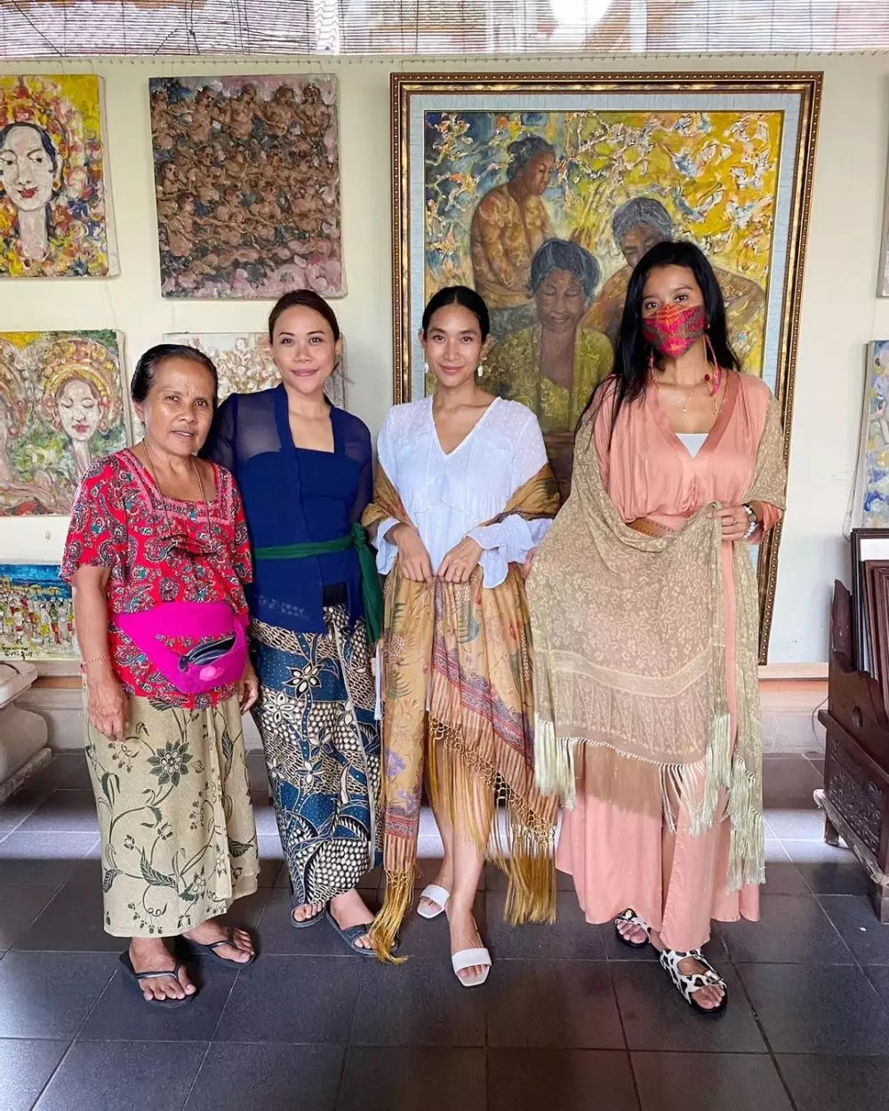 Keseharian Happy Salma © Instagram