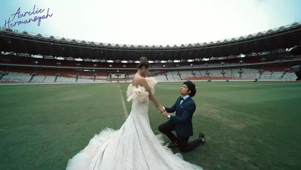 prewedding Atta Aurel di GBK © YouTube prewedding Atta Aurel di GBK © YouTube