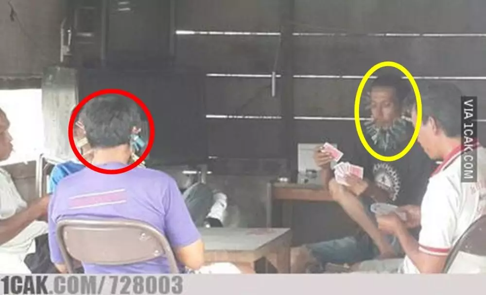 momen main kartu © Berbagai Sumber 