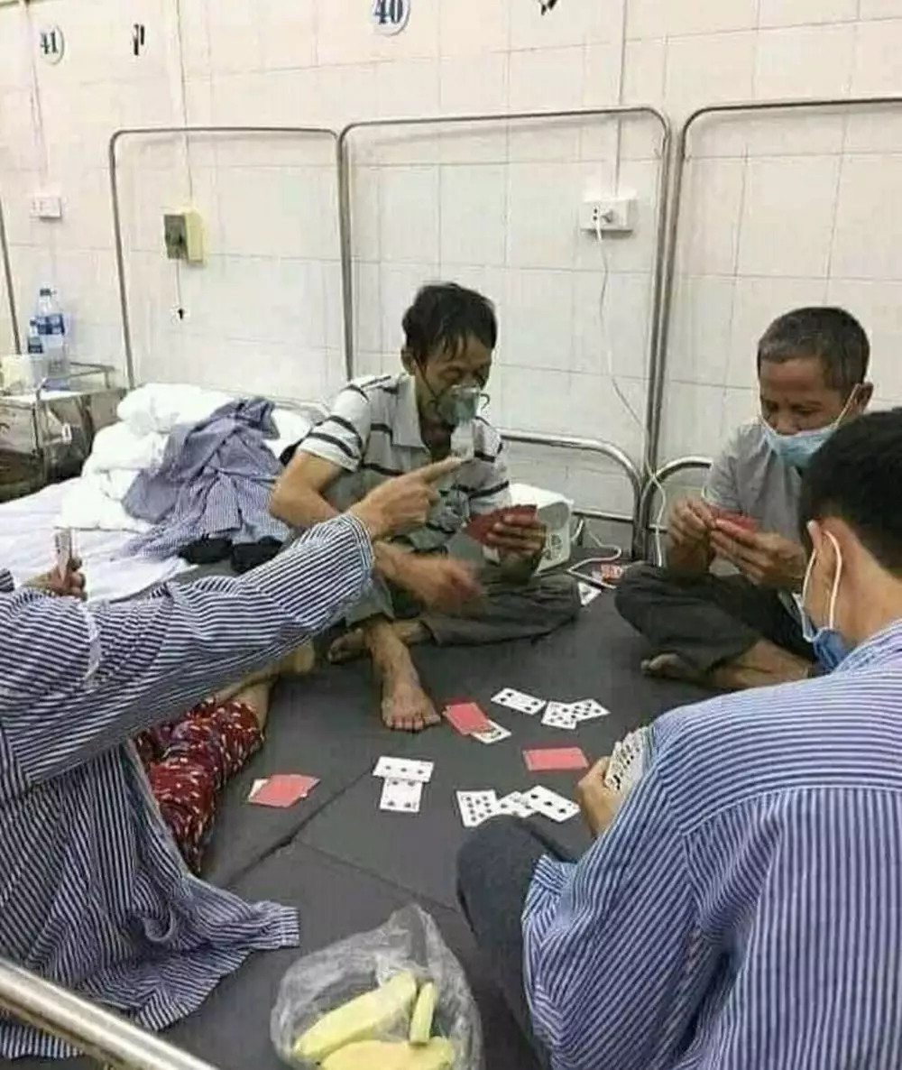 momen main kartu © Berbagai Sumber 