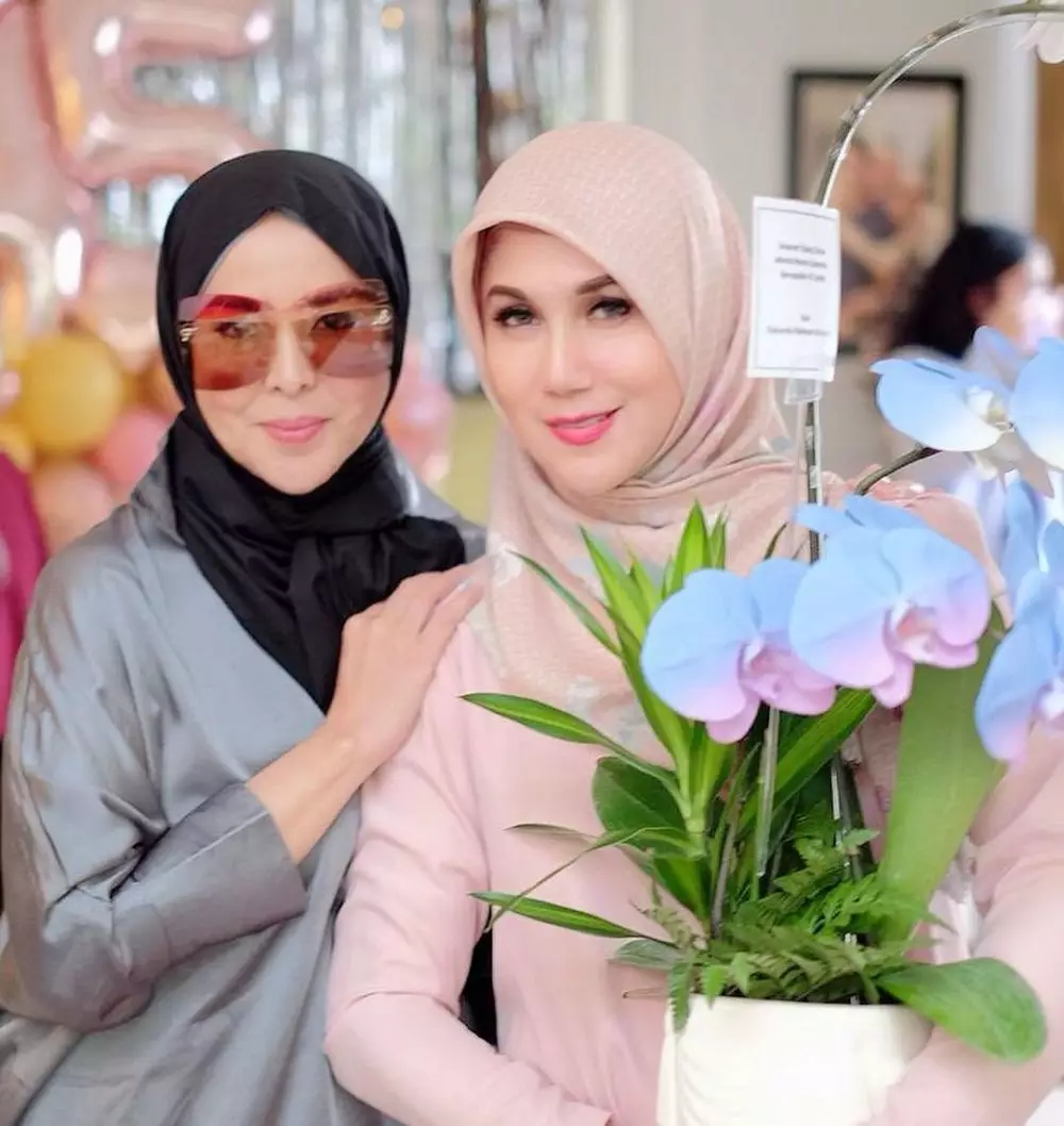 Ultah Marini Zumarnis © berbagai sumber