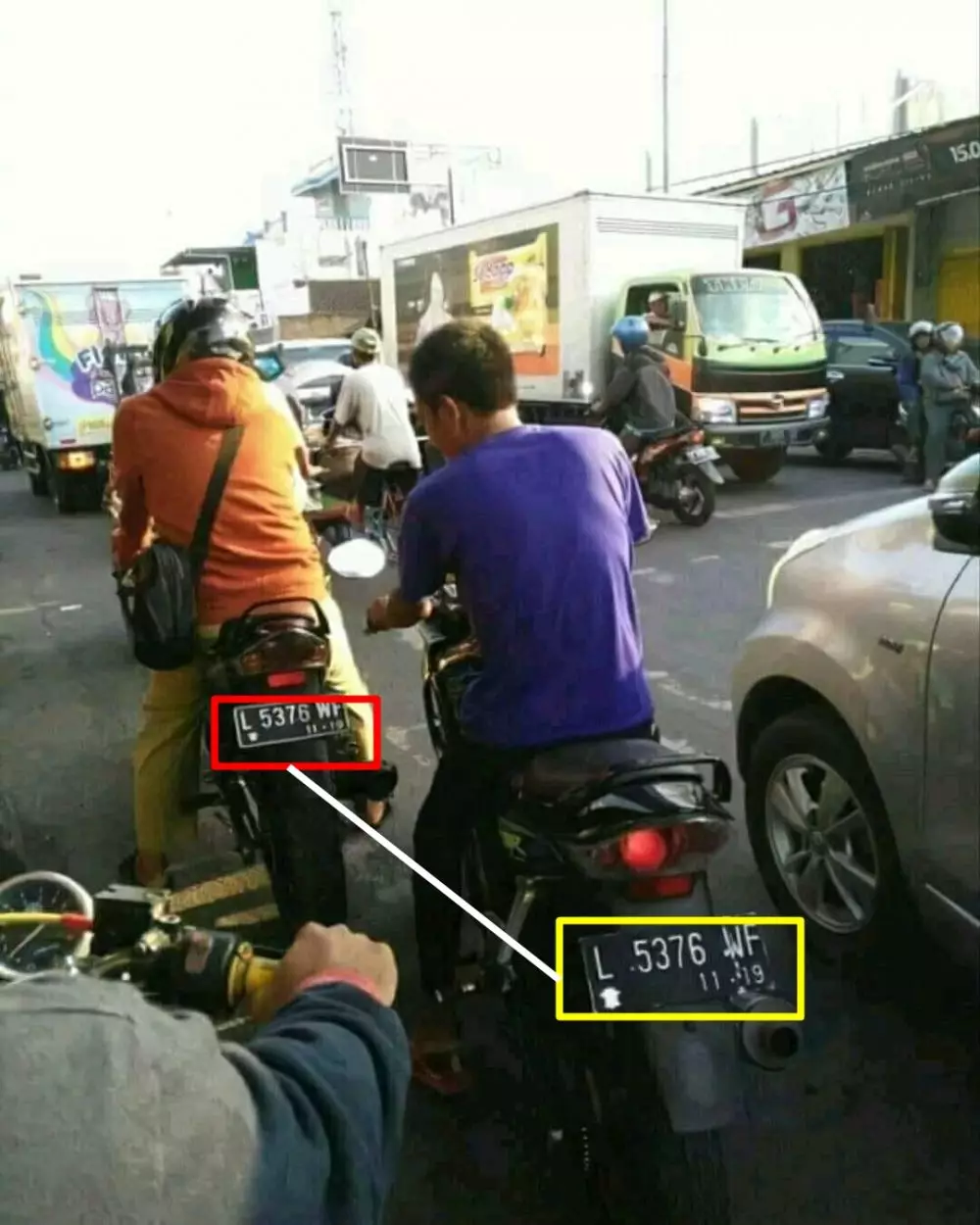 pelat nomor nyeleneh © Berbagai Sumber