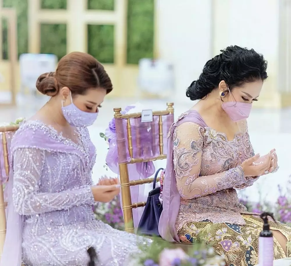 Aurel & Krisdayanti saat lamaran dan pengajian © 2021 brilio.net