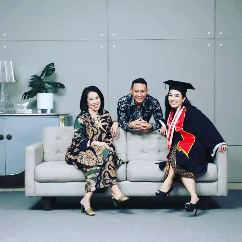 Potret terbaru presenter tahun 2000-an © Instagram