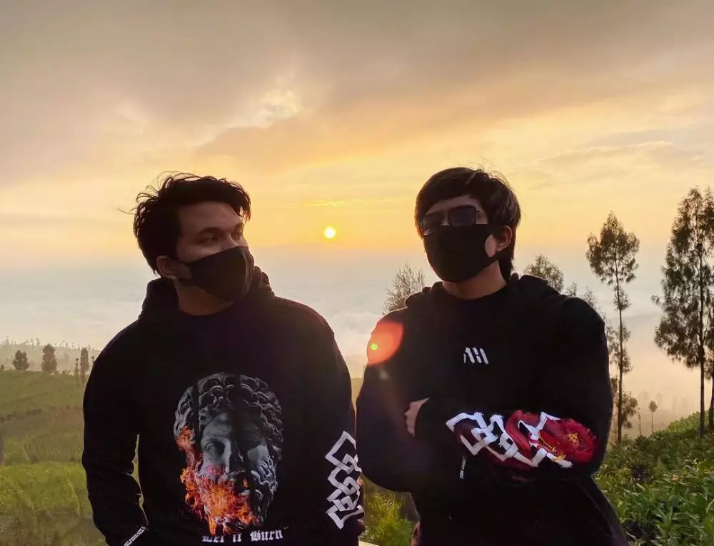 kebersamaan Atta dan Thariq Halilintar © 2021 brilio.net kebersamaan Atta dan Thariq Halilintar © 2021 brilio.net