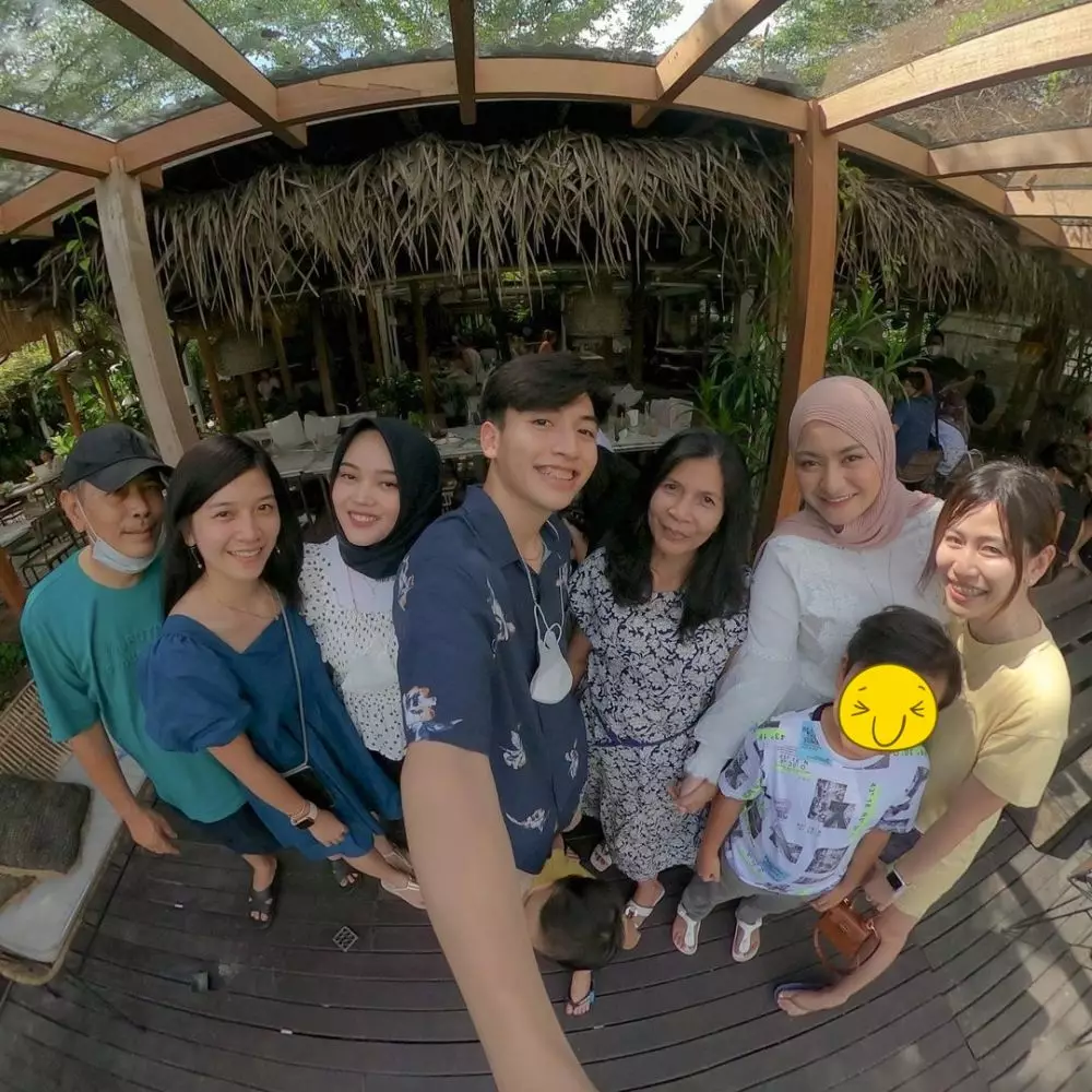 Nathalie dengan Putri Jeffry © Instagram Nathalie dengan Putri Jeffry © Instagram