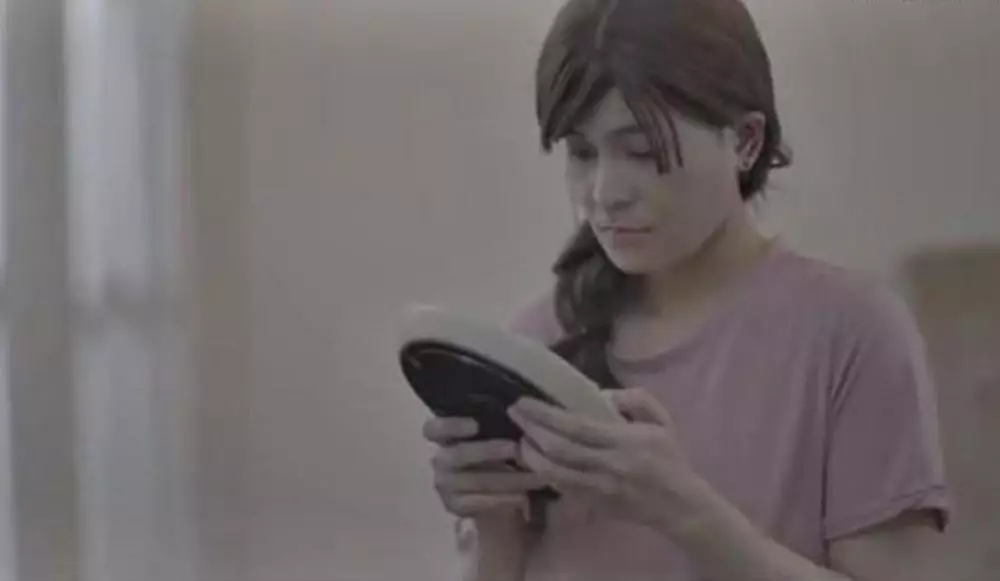 Mita The Virgin dengan rambut panjang © 2021 brilio.net