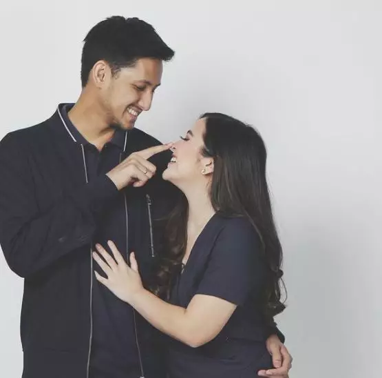 seleb cantik terpikat aktor minang Instagram