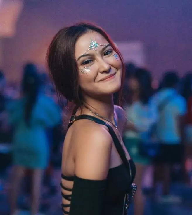 gaya pemotretan Gabriella Larasati © 2021 brilio.net Instagram gaya pemotretan Gabriella Larasati © 2021 brilio.net Instagram