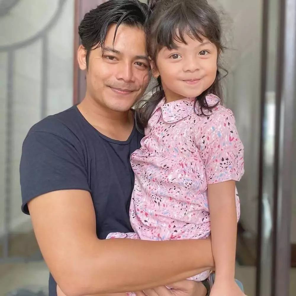 Momen gemas Fara Shakila 'Reyna' bareng pemain Ikatan Cinta © Instagram