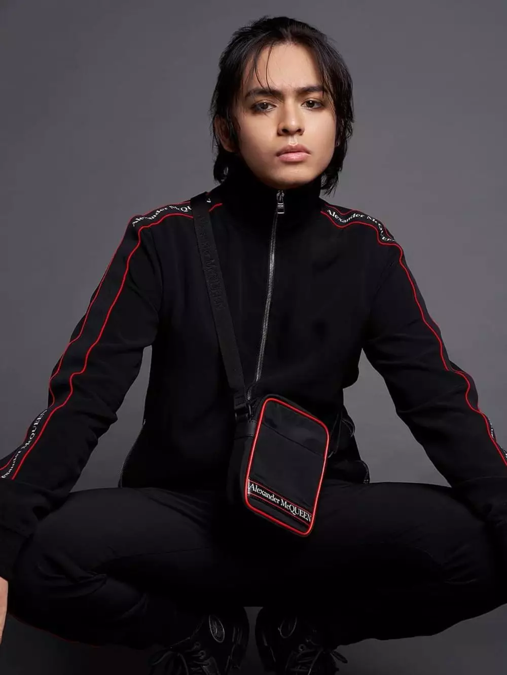 Angga Yunanda mirip tokoh Eren Yeager  © 2021 brilio.net Angga Yunanda mirip tokoh Eren Yeager  © 2021 brilio.net