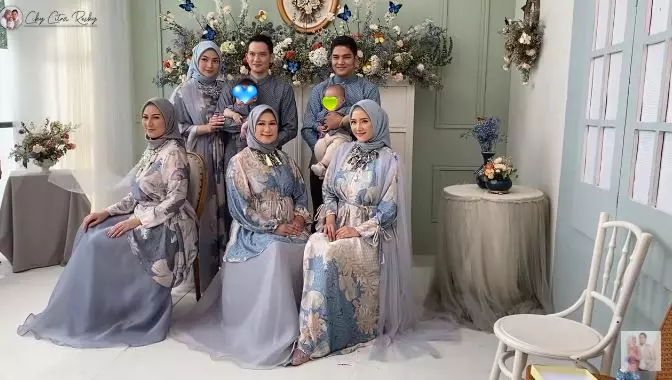 keluarga Citra Kirana & Erica Putri pemotretan © 2021 brilio.net