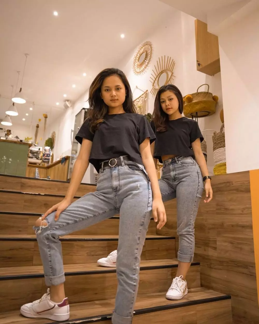 seleb punya paras mirip bak kembar   © Instagram