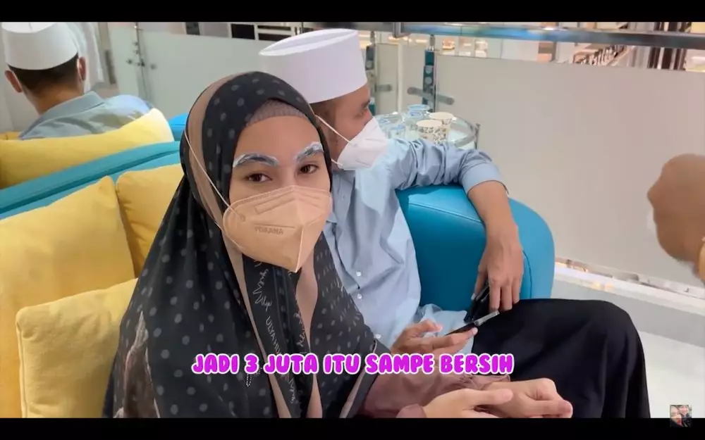 Momen Kartika Putri laser alis YouTube