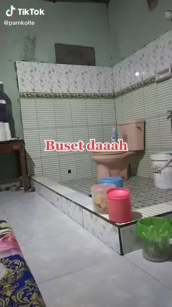 kamar mandi dalam kos tanpa tembok TikTok