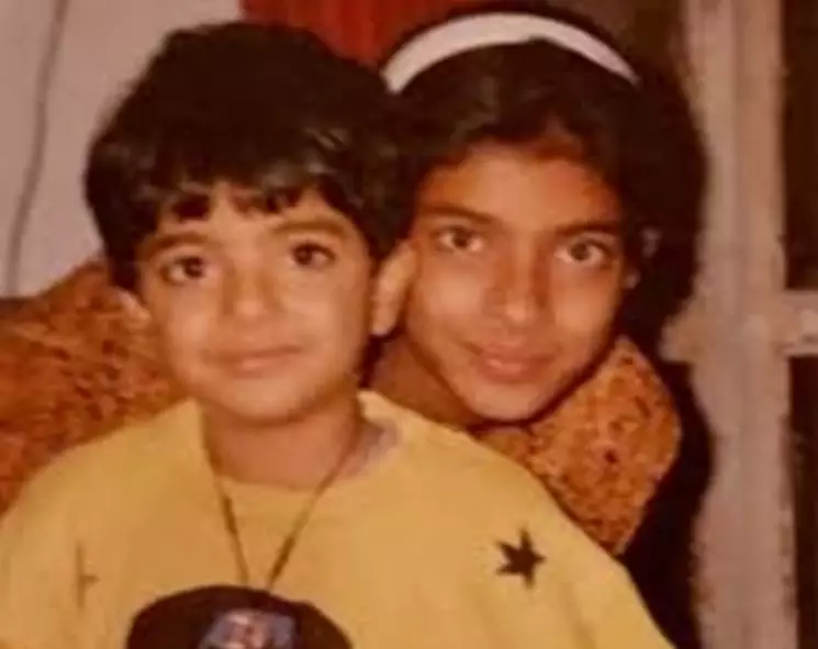 foto Priyanka Chopra sebelum operasi hidung © 2021 brilio.net Instagram foto Priyanka Chopra sebelum operasi hidung © 2021 brilio.net Instagram