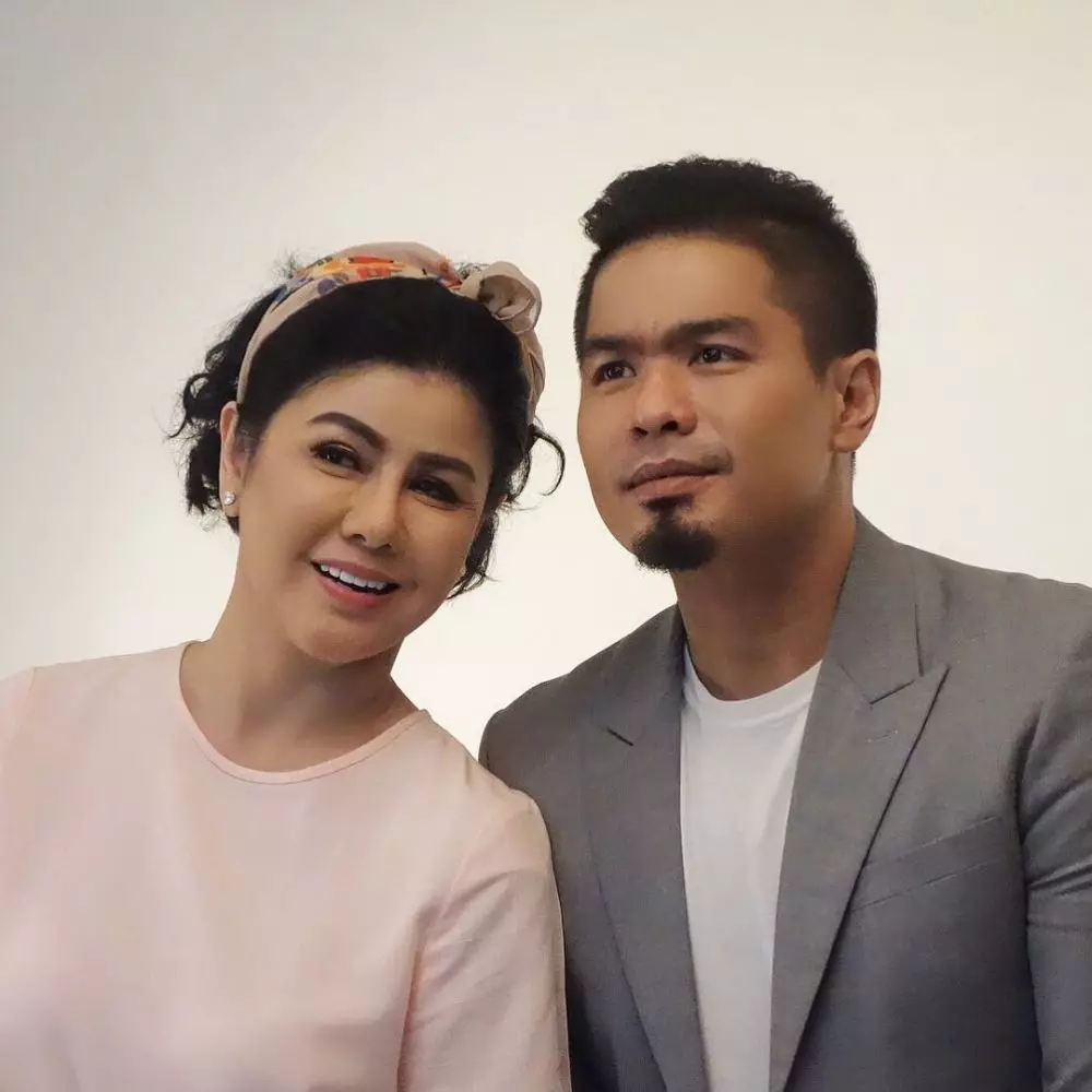 Momen kompak Bams eks Samsons bareng sang ibu Instagram