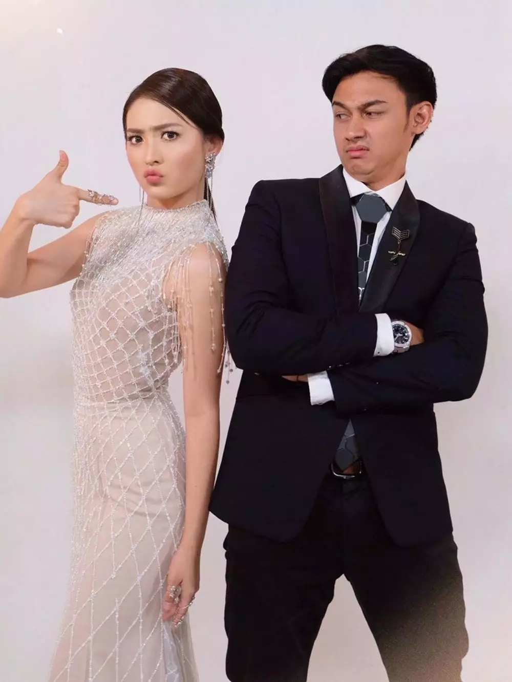 pasang pesinetron ini sukses perankan suami istri Instagram