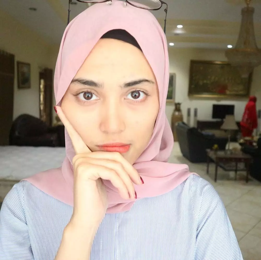 cantik anak pesinetron tak ikuti © Instagram