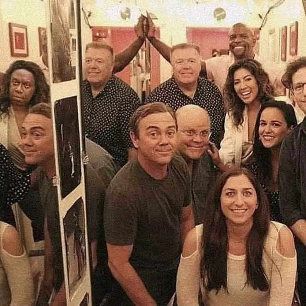 foto rame rame nyeleneh © Berbagai Sumber