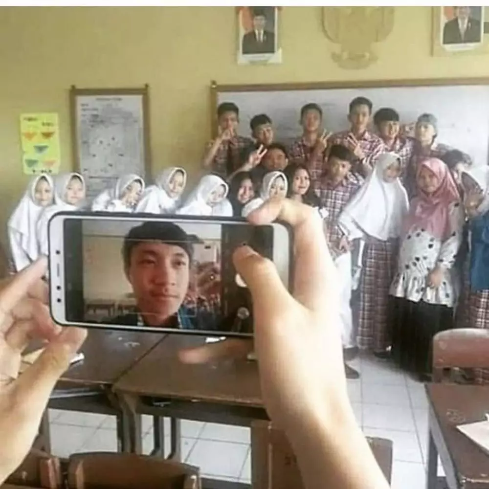 foto rame rame nyeleneh © Berbagai Sumber