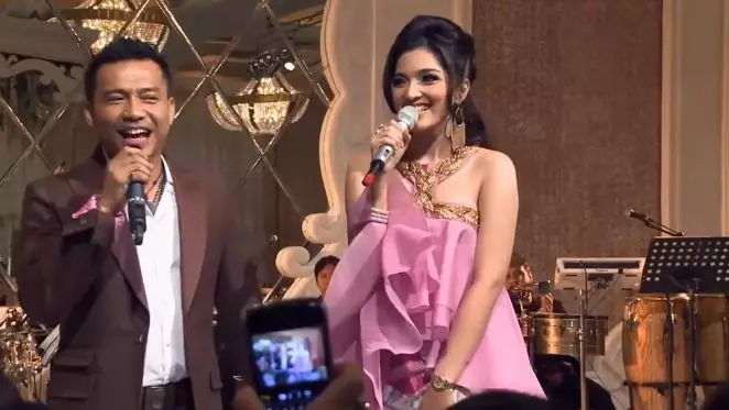 resepsi Krisdayanti-Raul © Instagram